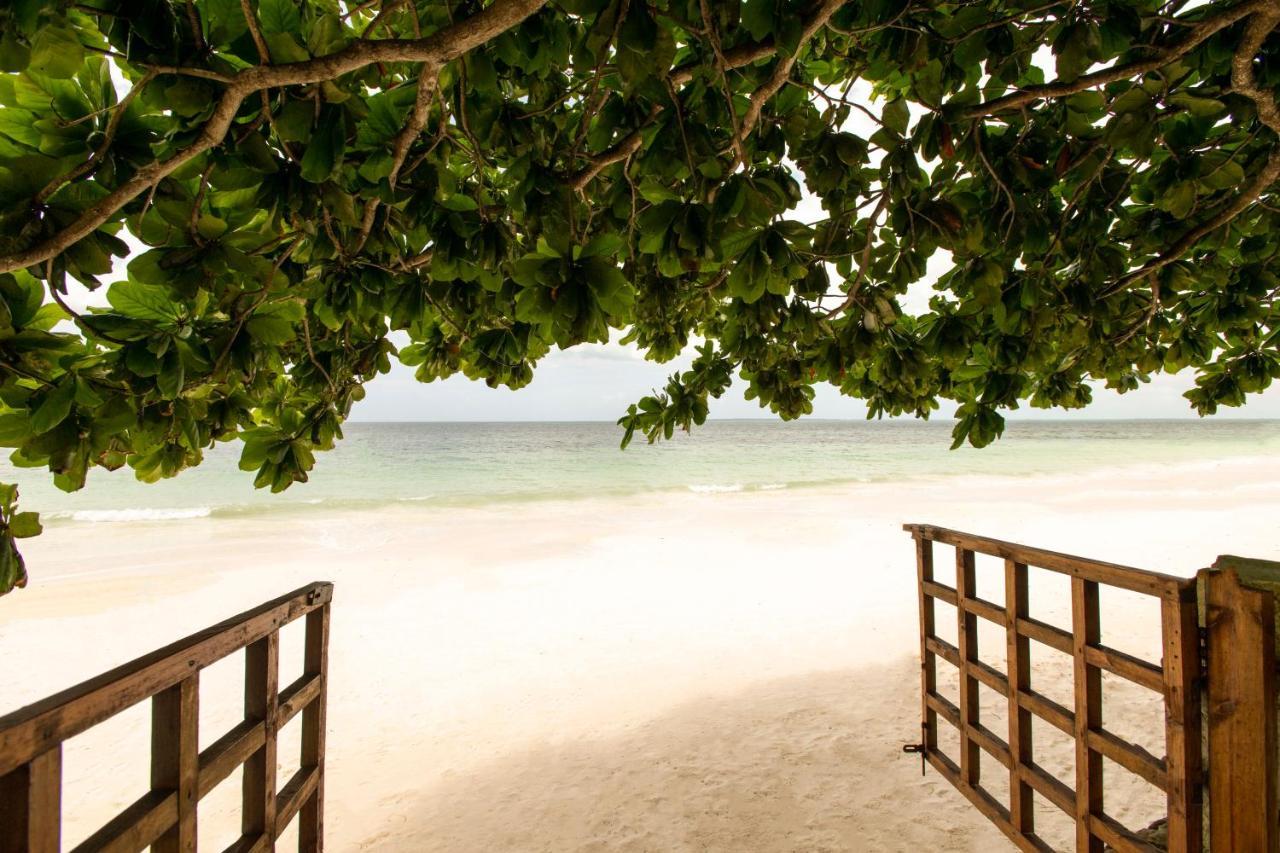Uroa Beach Lodge 외부 사진