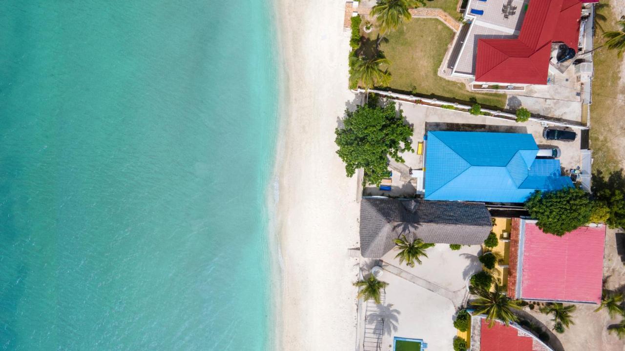 Uroa Beach Lodge 외부 사진