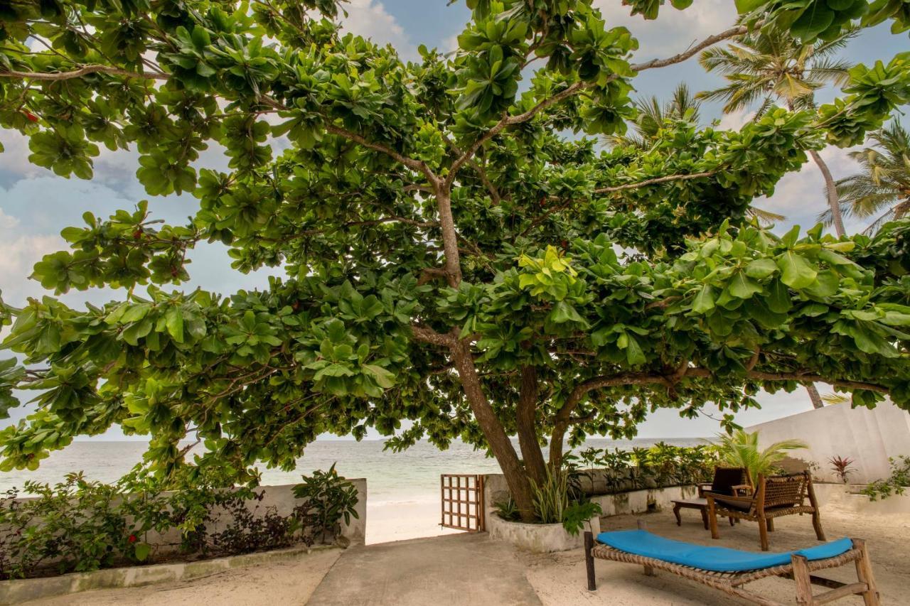 Uroa Beach Lodge 외부 사진