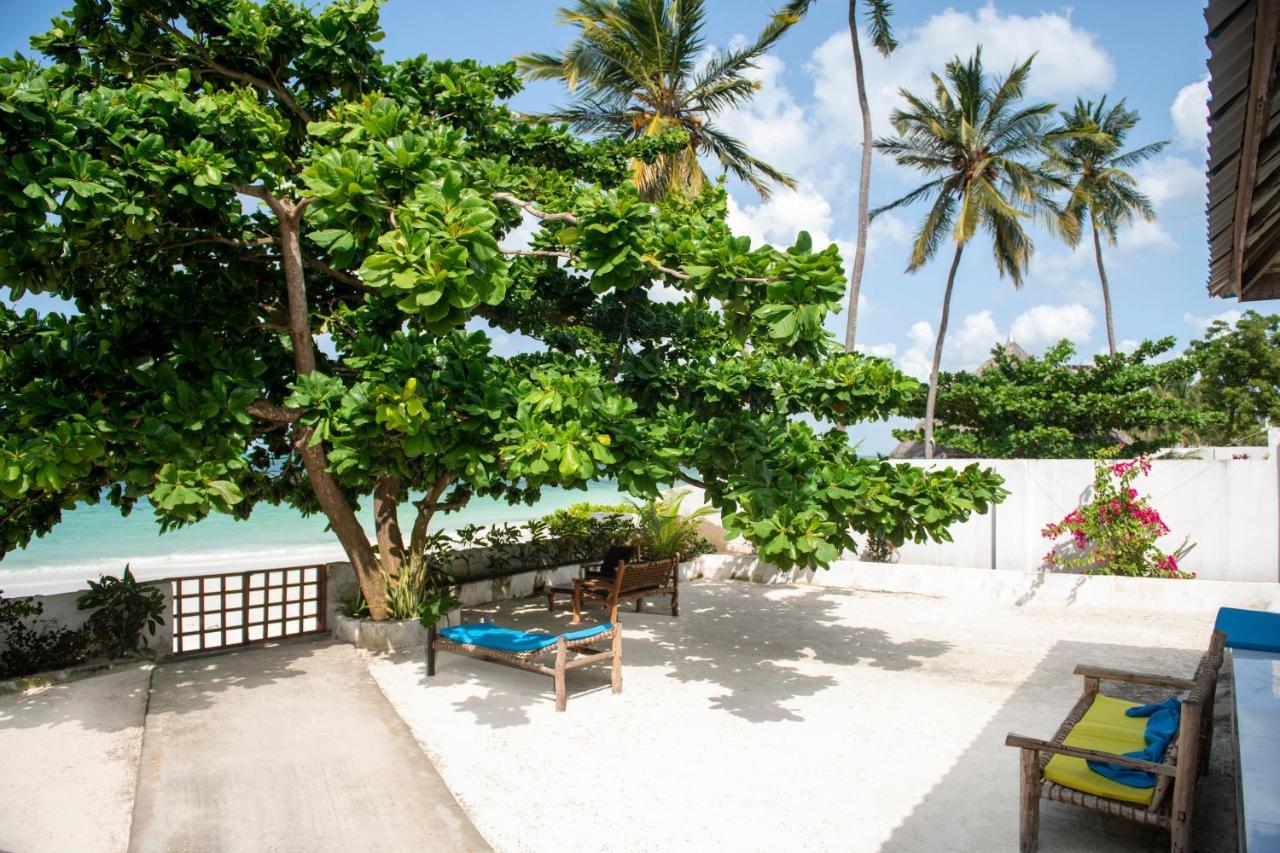 Uroa Beach Lodge 외부 사진