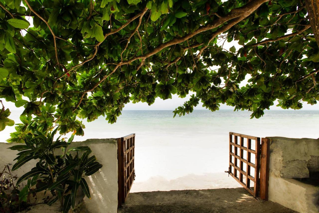 Uroa Beach Lodge 외부 사진