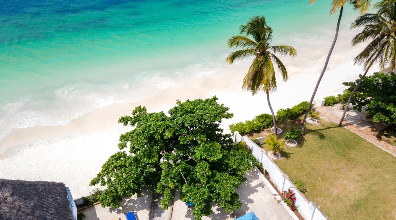 Uroa Beach Lodge 외부 사진